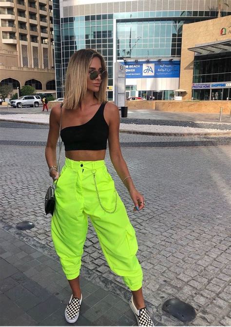 neon outfits for women